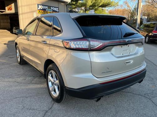2017 Ford Edge SE