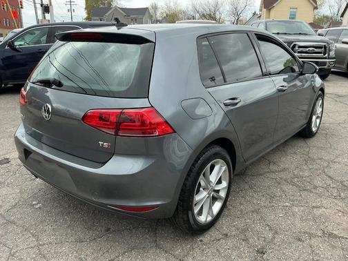 Platinum Gray Metallic 2015 Volkswagen Golf Auto TSI S w/Sunroof