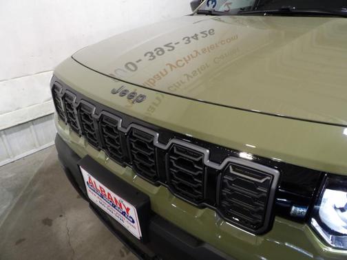 41 2026 Jeep Cherokee LAREDO/LIMITED