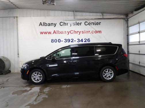 2022 Chrysler Pacifica Touring-L