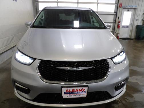 2022 Chrysler Pacifica Hybrid Touring L