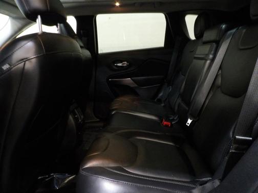 2019 Jeep Cherokee Overland