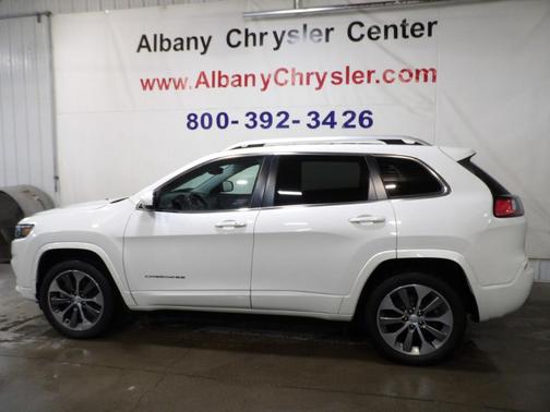 2019 Jeep Cherokee Overland