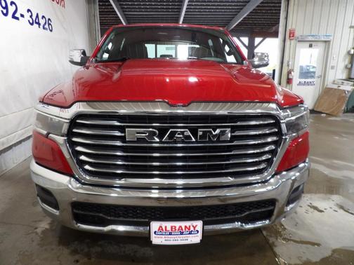 Molten Red Pearlcoat 2026 RAM 1500 Laramie