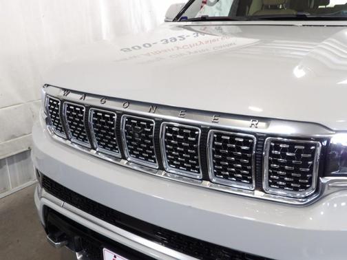 White 2022 Jeep Grand Wagoneer Series III