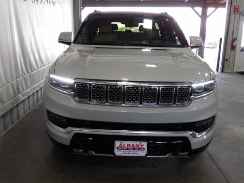 White 2022 Jeep Grand Wagoneer Series III