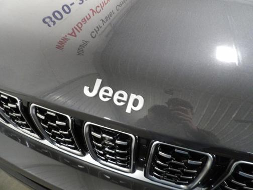 2025 Jeep Grand Cherokee L Summit