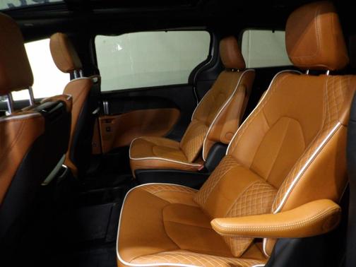 2026 Chrysler Pacifica Pinnacle