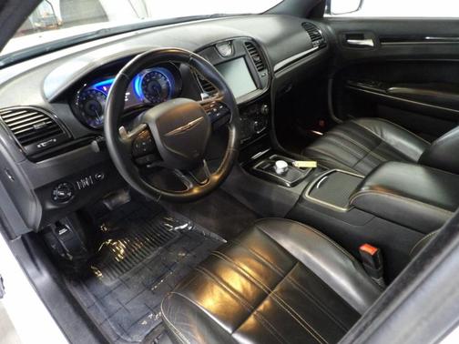 White 2016 Chrysler 300 S