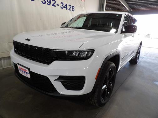 2023 Jeep Grand Cherokee Altitude