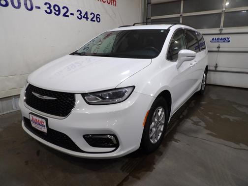 2022 Chrysler Pacifica Touring-L
