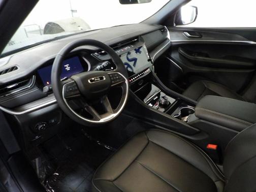 Metallic 2026 Jeep Grand Cherokee Limited