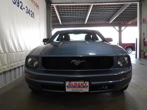 2005 Ford Mustang Premium