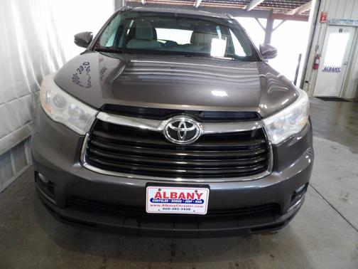 Gray 2014 Toyota Highlander XLE