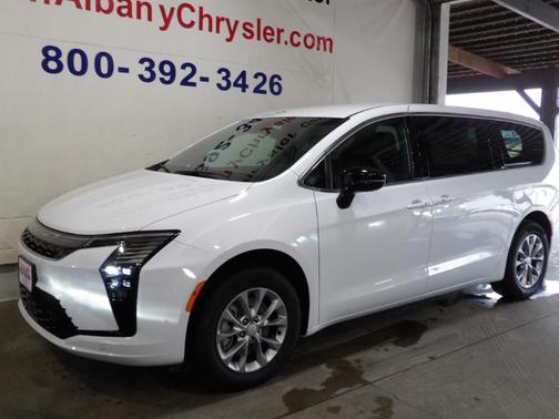 Bright White Clearcoat 2027 Chrysler Pacifica SELECT