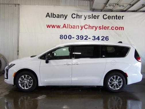 Bright White Clearcoat 2027 Chrysler Pacifica SELECT