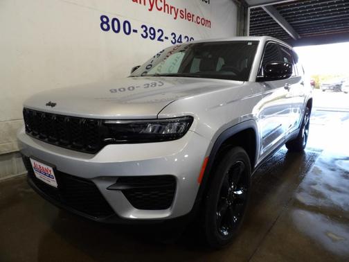 2024 Jeep Grand Cherokee Laredo