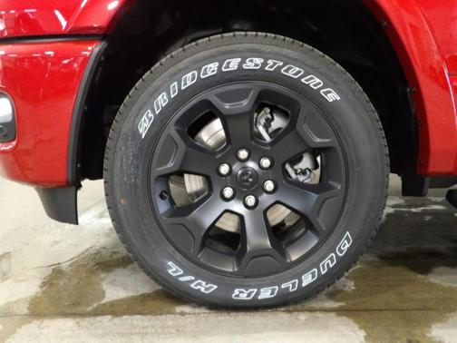 Molten Red Pearlcoat 2026 RAM 1500 Big Horn