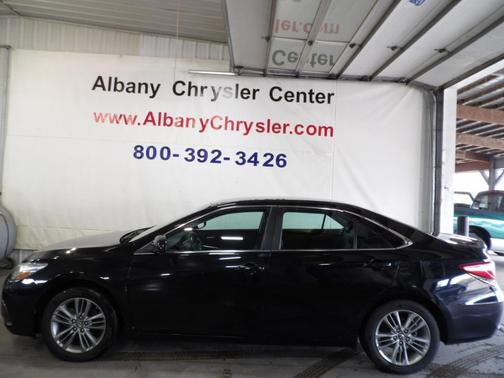 Black 2017 Toyota Camry LE