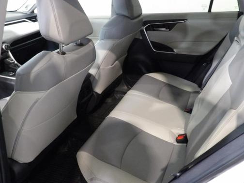 2025 Toyota RAV4 Hybrid XLE Premium