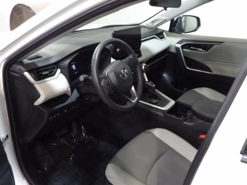 2025 Toyota RAV4 Hybrid XLE Premium