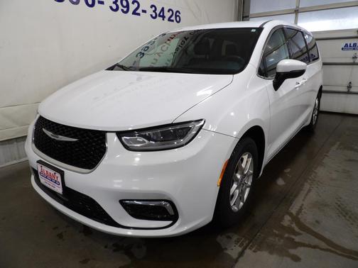 2023 Chrysler Pacifica Touring-L