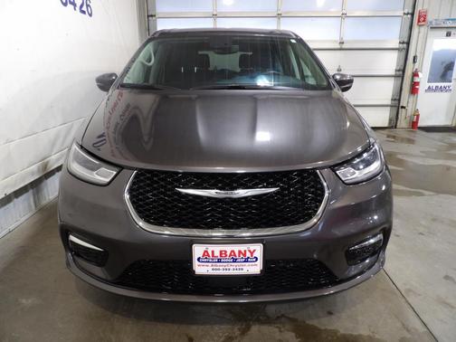 2023 Chrysler Pacifica Touring-L