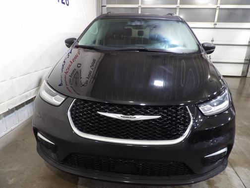 2021 Chrysler Pacifica Touring-L