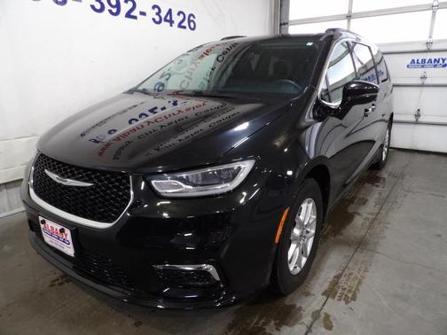 2022 Chrysler Pacifica Touring-L