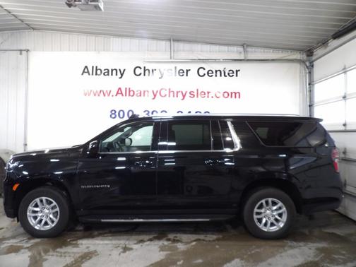 2024 Chevrolet Suburban LT