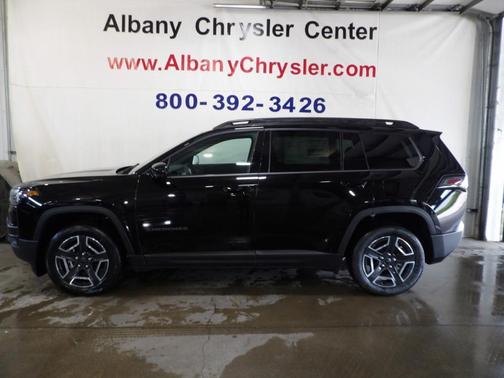 Diamond Black 2026 Jeep Cherokee LAREDO/LIMITED