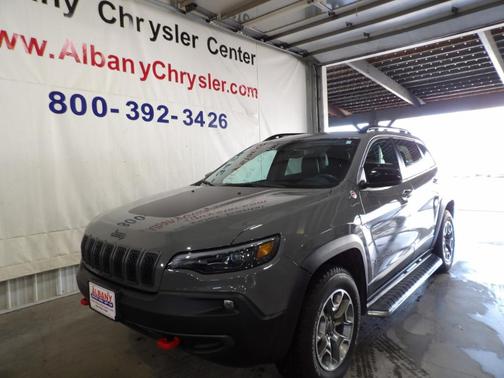Gray 2022 Jeep Cherokee Trailhawk