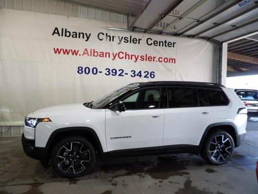 Bright White Clearcoat 2026 Jeep Cherokee Overland