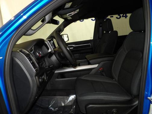 Hydro Blue Pearlcoat 2026 RAM 1500 Big Horn