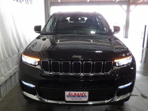 Black 2023 Jeep Grand Cherokee L Limited