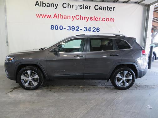 Photo 1 of 12 of 2019 Jeep Cherokee Limited 4WD