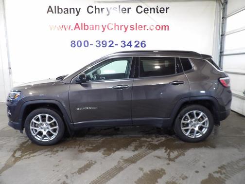 2022 Jeep Compass Altitude