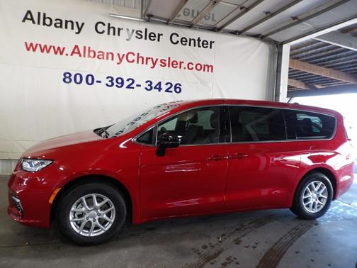2026 Chrysler Pacifica Select