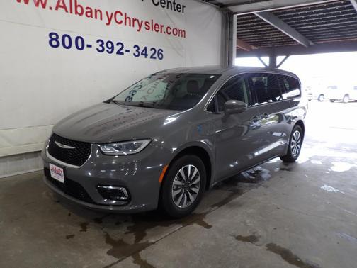 2022 Chrysler Pacifica Hybrid Touring L