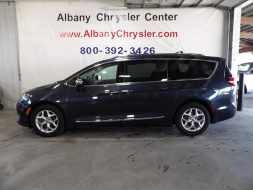 Gray 2020 Chrysler Pacifica Limited
