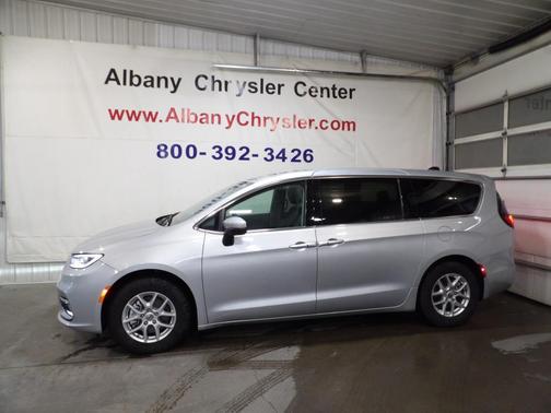 2023 Chrysler Pacifica Touring-L