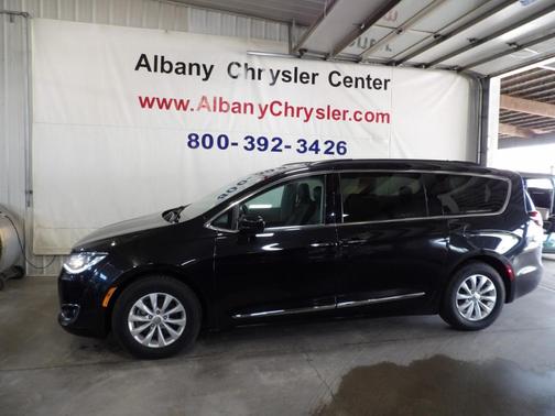 Black 2017 Chrysler Pacifica Touring-L