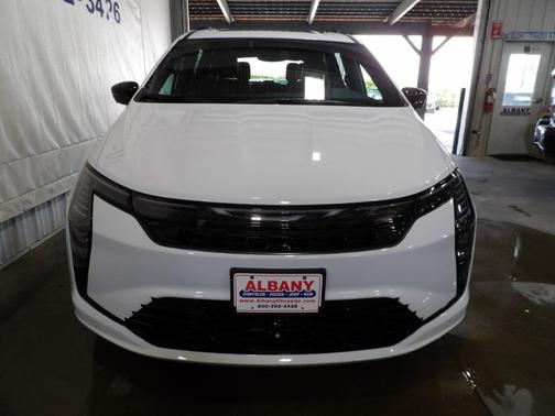 Bright White Clearcoat 2027 Chrysler Pacifica LIMITED