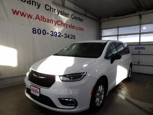 2024 Chrysler Pacifica Touring-L