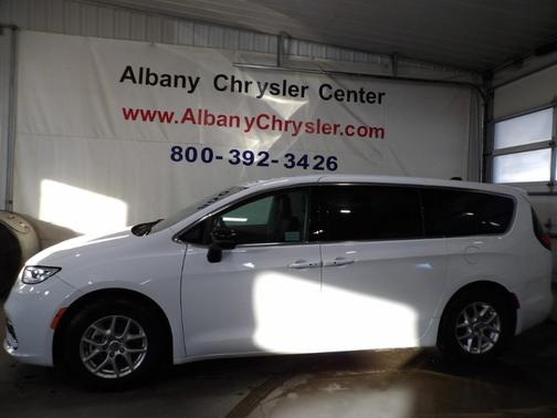 2024 Chrysler Pacifica Touring-L