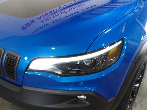 Hydro Blue 2022 Jeep Cherokee Trailhawk