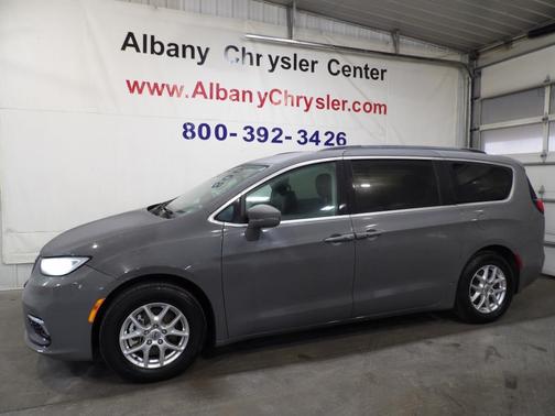2022 Chrysler Pacifica Touring-L