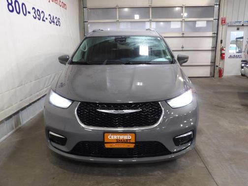 2022 Chrysler Pacifica Touring-L