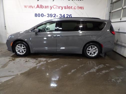 2022 Chrysler Pacifica Touring-L