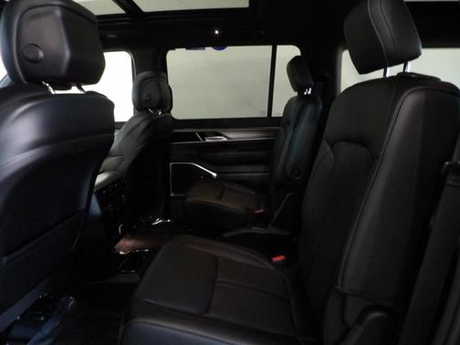 2025 Jeep Wagoneer Series II